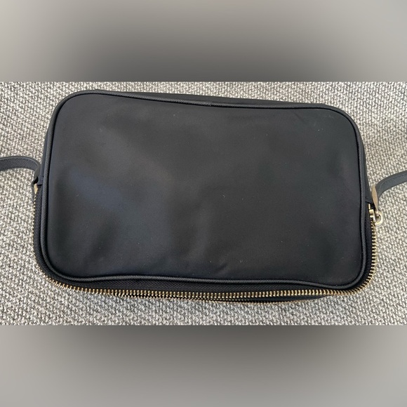 Stylish Black Bag with Gold Zipper - Picture 7 of 16